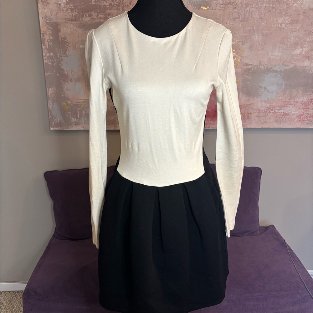 Wilfred Black and Cream Long Sleeve Dress‎ with Pockets Size 8